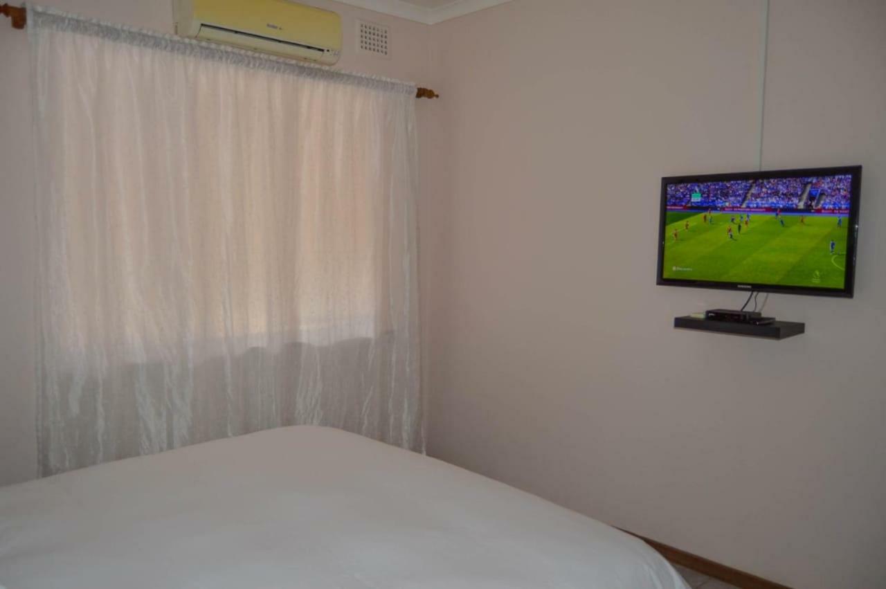 Emangunini Guest House ริชาร์ดสเบย์ ภายนอก รูปภาพ