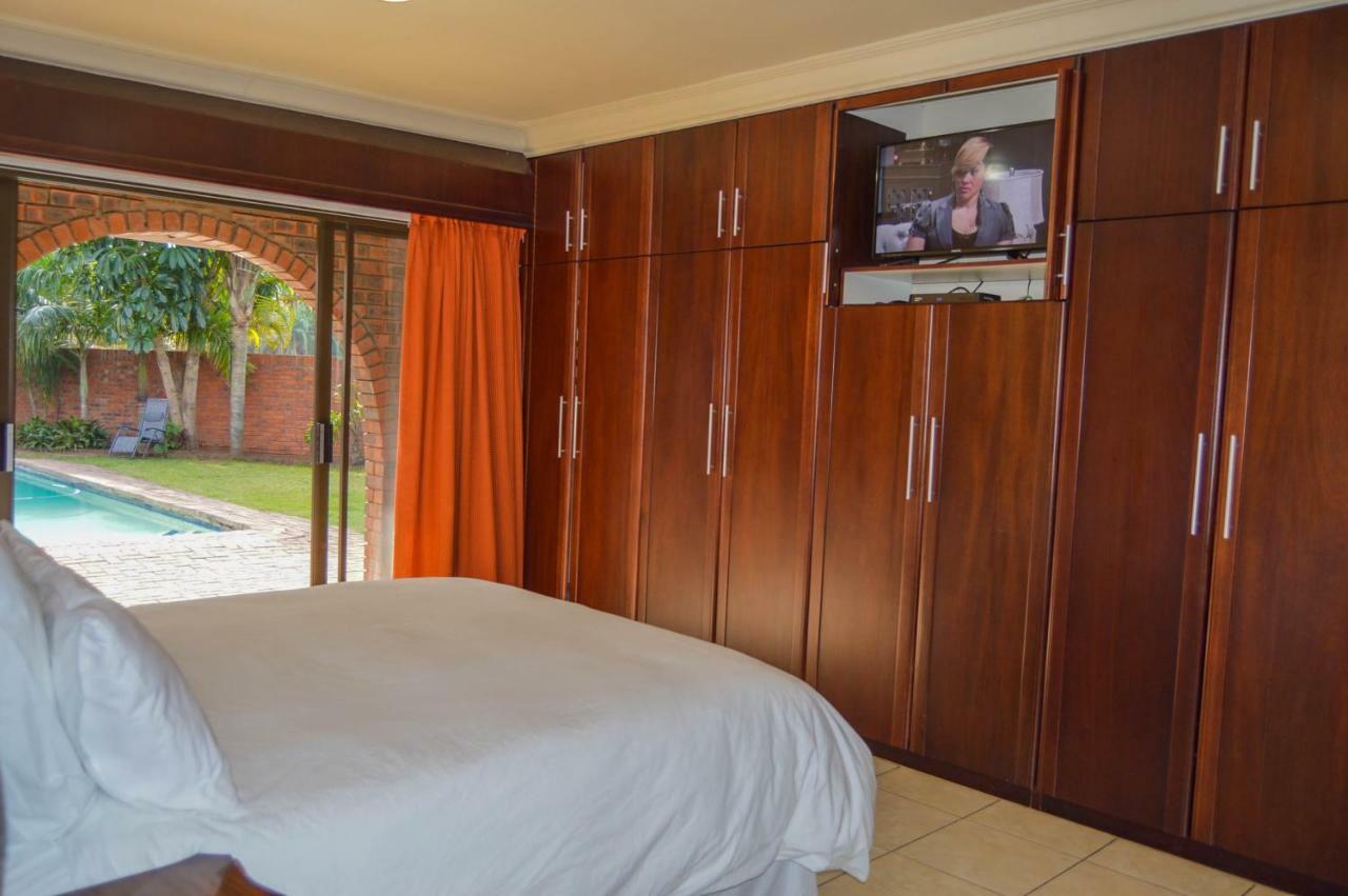 Emangunini Guest House ริชาร์ดสเบย์ ภายนอก รูปภาพ
