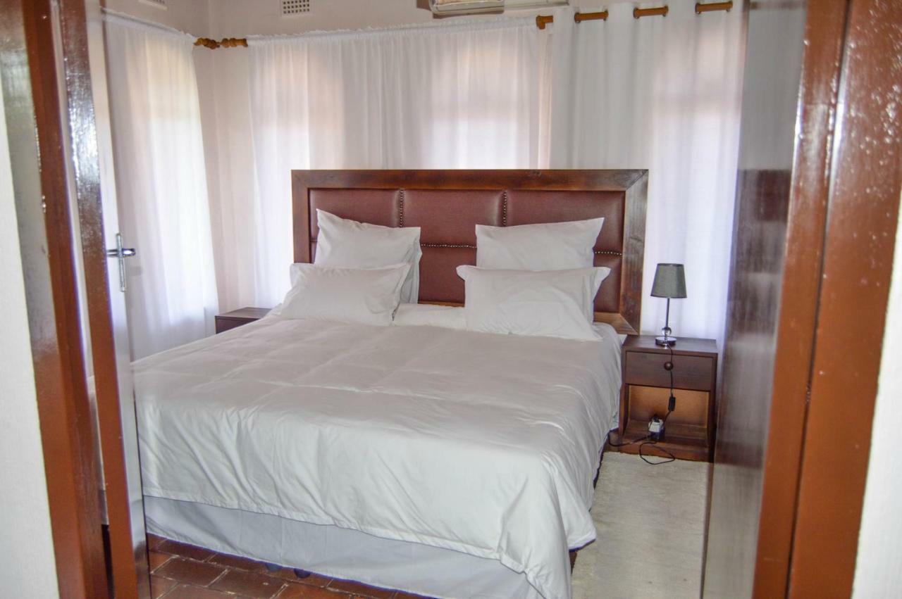 Emangunini Guest House ริชาร์ดสเบย์ ภายนอก รูปภาพ