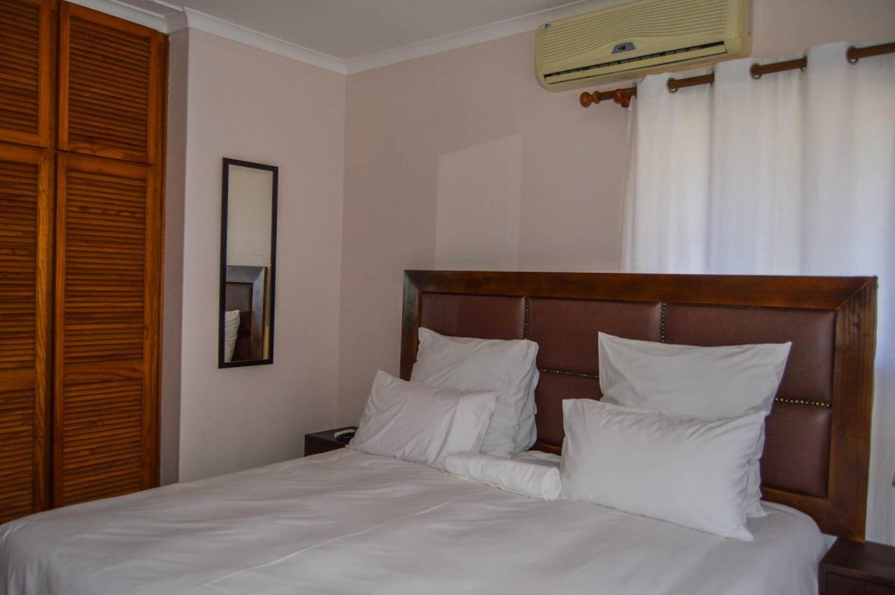 Emangunini Guest House ริชาร์ดสเบย์ ภายนอก รูปภาพ