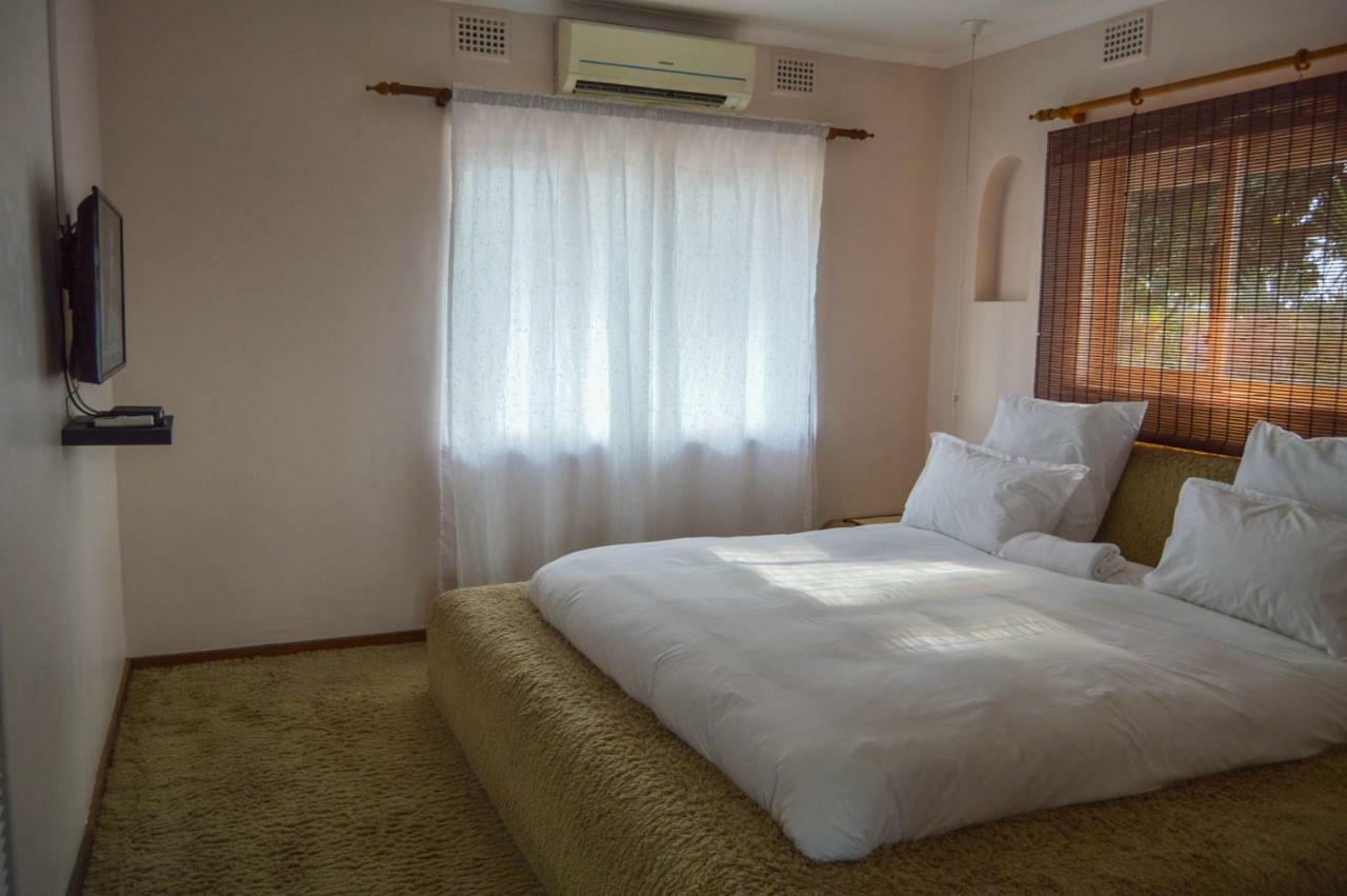 Emangunini Guest House ริชาร์ดสเบย์ ภายนอก รูปภาพ