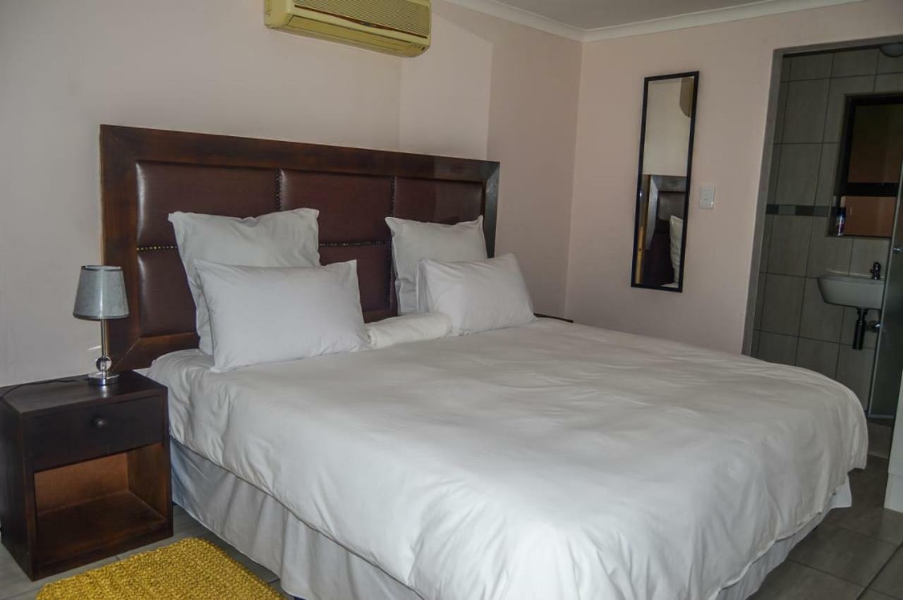 Emangunini Guest House ริชาร์ดสเบย์ ภายนอก รูปภาพ
