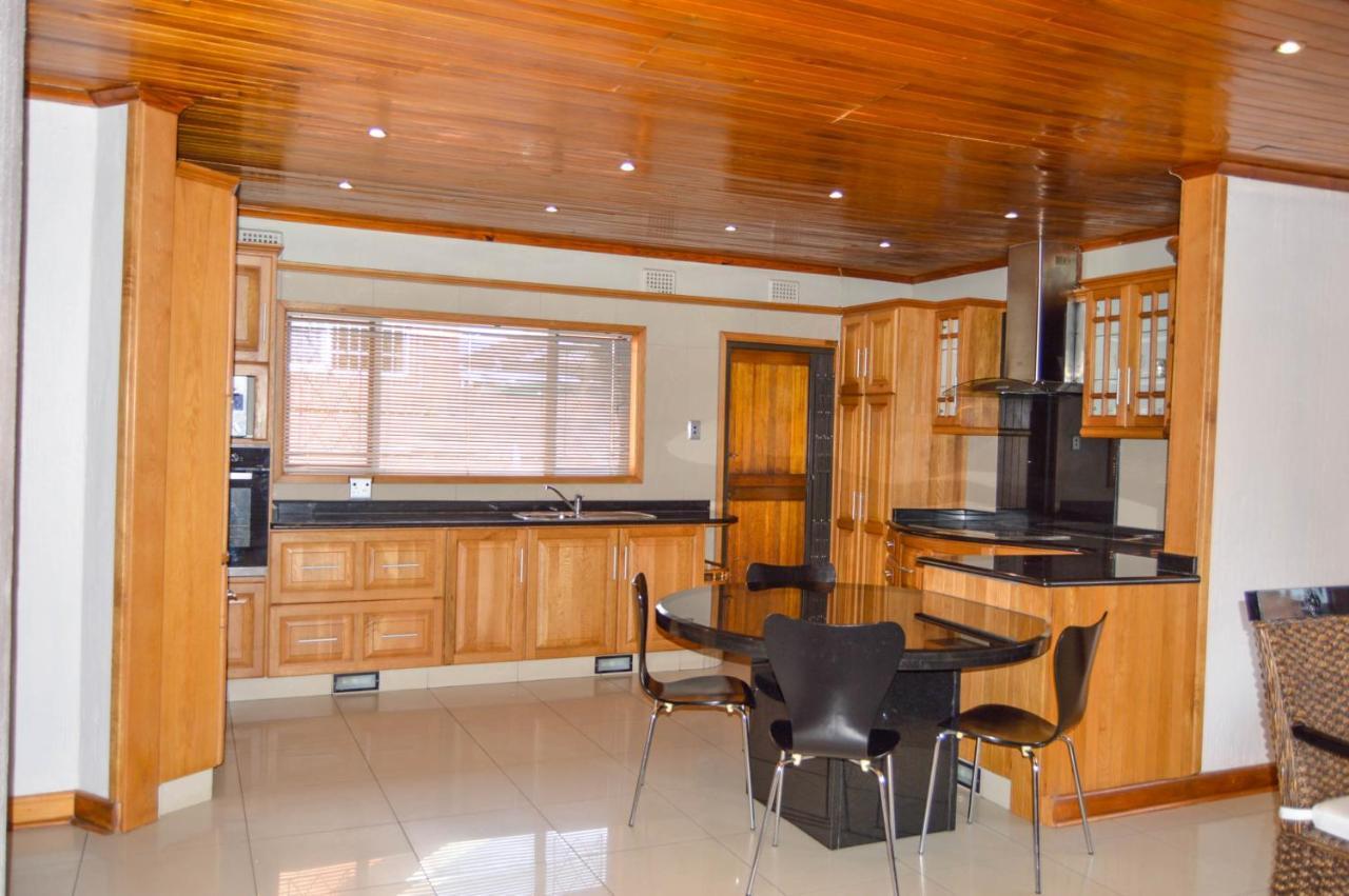 Emangunini Guest House ริชาร์ดสเบย์ ภายนอก รูปภาพ