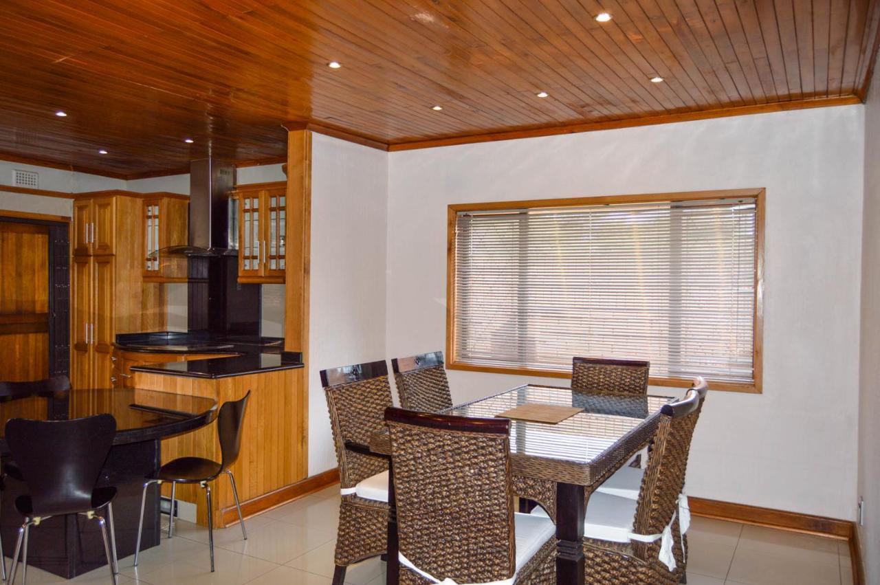 Emangunini Guest House ริชาร์ดสเบย์ ภายนอก รูปภาพ