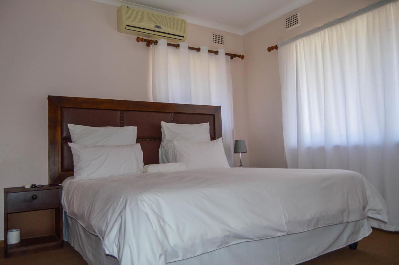 Emangunini Guest House ริชาร์ดสเบย์ ภายนอก รูปภาพ