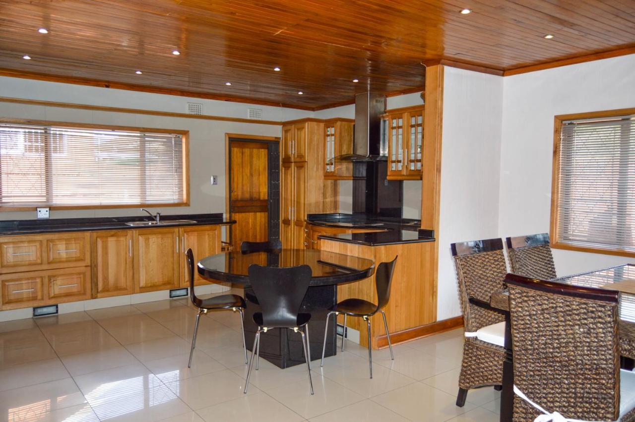 Emangunini Guest House ริชาร์ดสเบย์ ภายนอก รูปภาพ