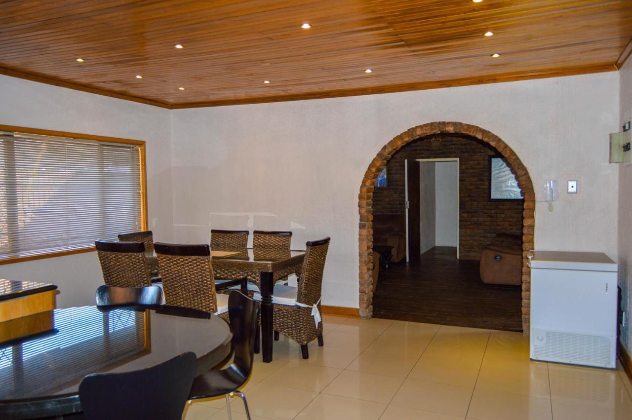 Emangunini Guest House ริชาร์ดสเบย์ ภายนอก รูปภาพ